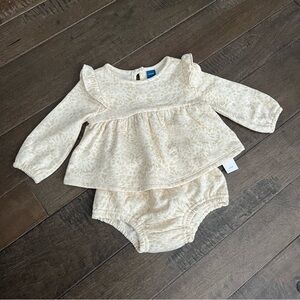 OLD Navy Long-Sleeved Knit Leopard White Cream Matching Outfit Baby Infant 3-6m
